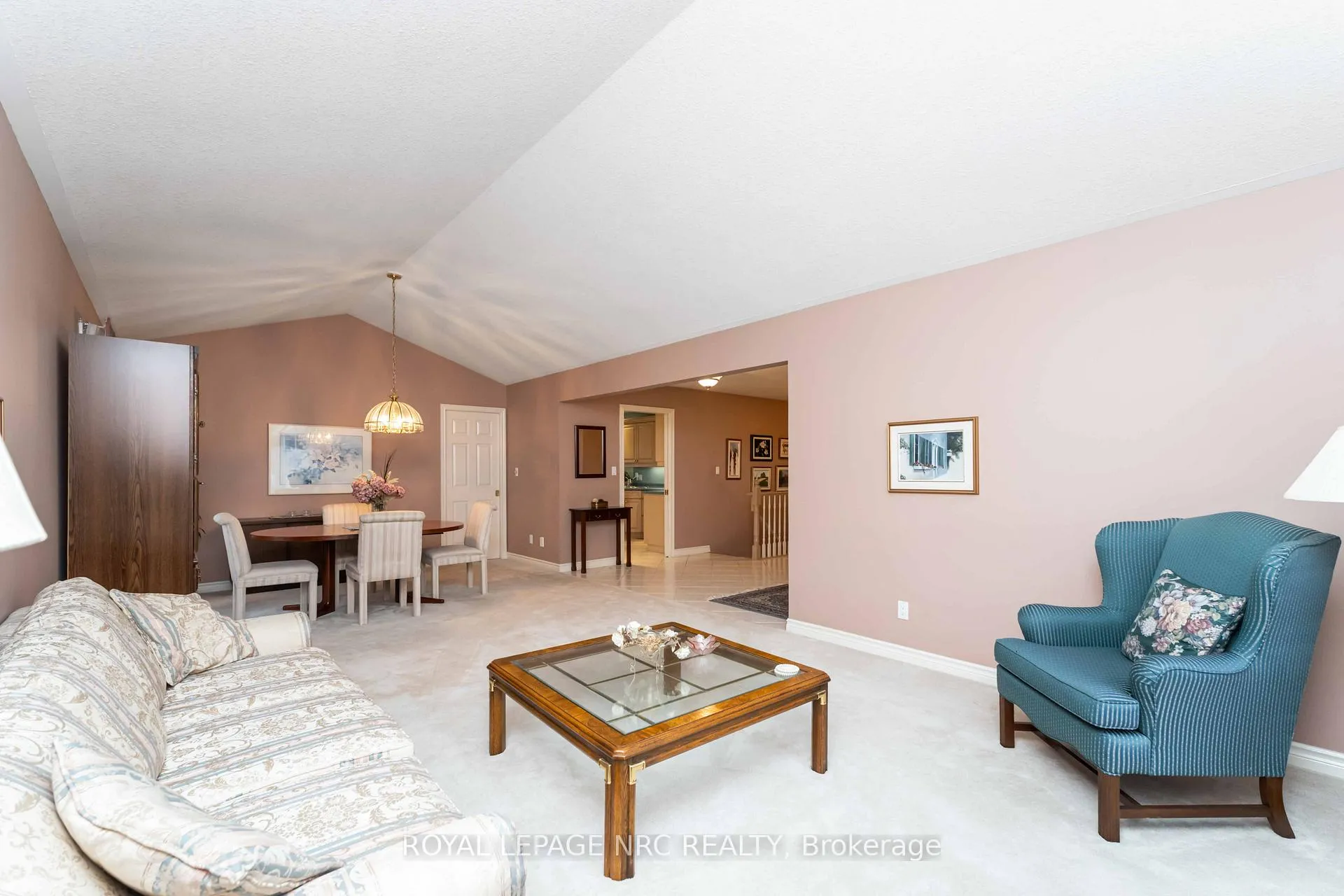 Photo 8 of 5985 Mountaingate Drive, Niagara Falls, Church's Lane — HOMEH