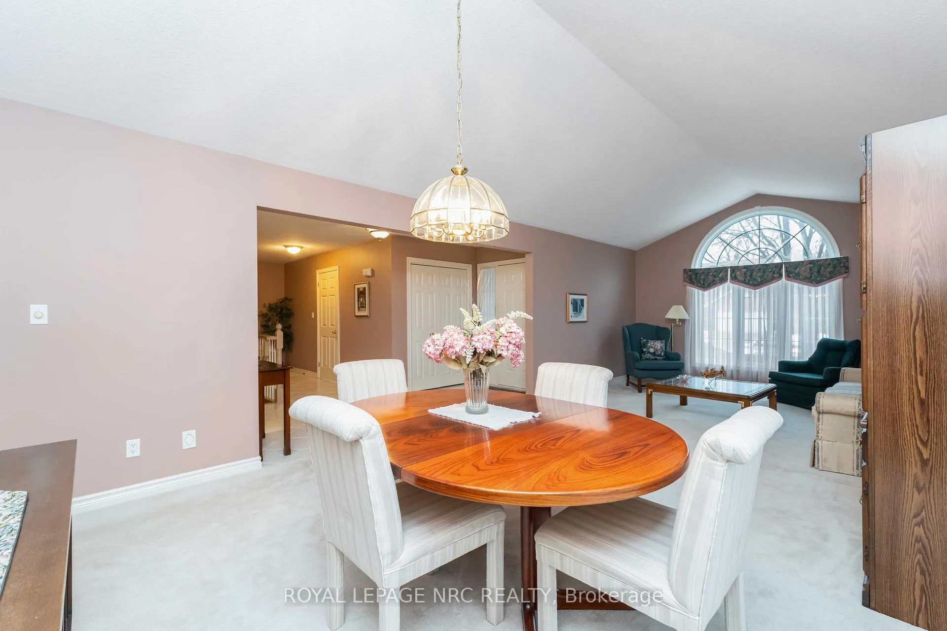 Photo 11 of 5985 Mountaingate Drive, Niagara Falls, Church's Lane — HOMEH