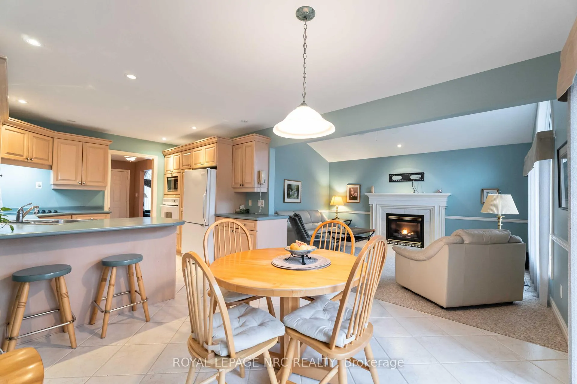 Photo 15 of 5985 Mountaingate Drive, Niagara Falls, Church's Lane — HOMEH