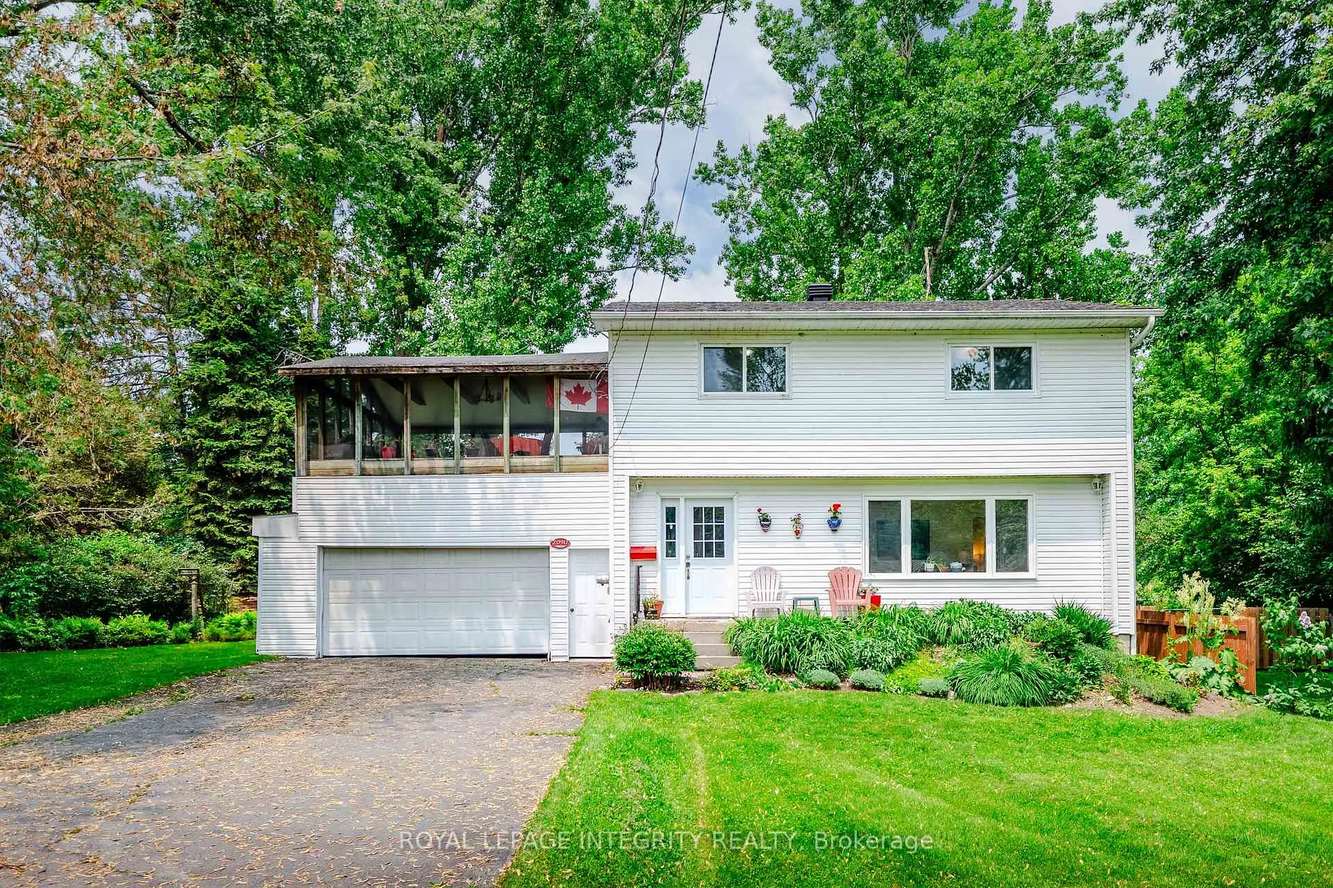 Front of 20917 Oliver Lane
