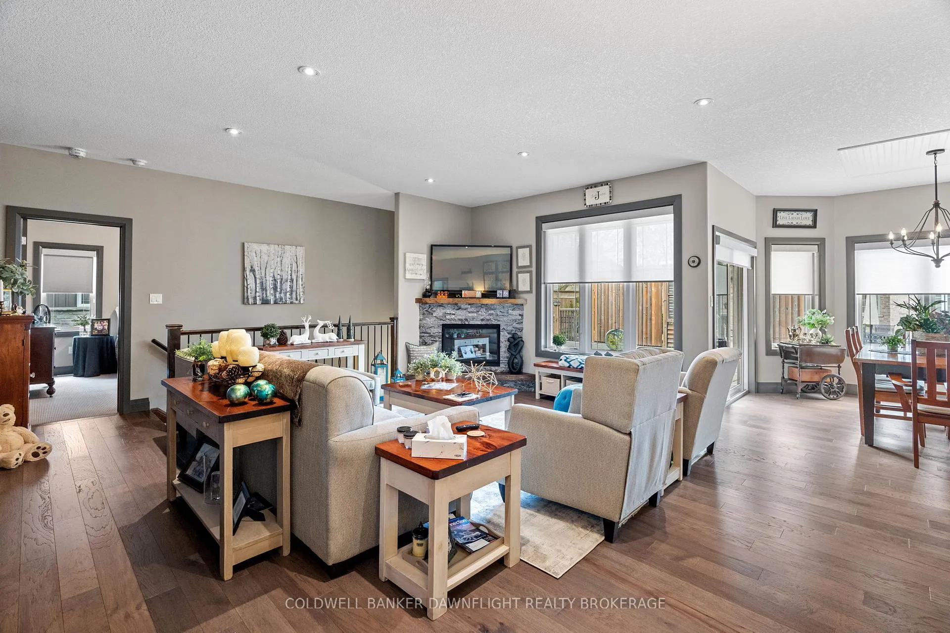 Photo 7 of 277 Darling Boulevard, South Huron, Exeter — HOMEH