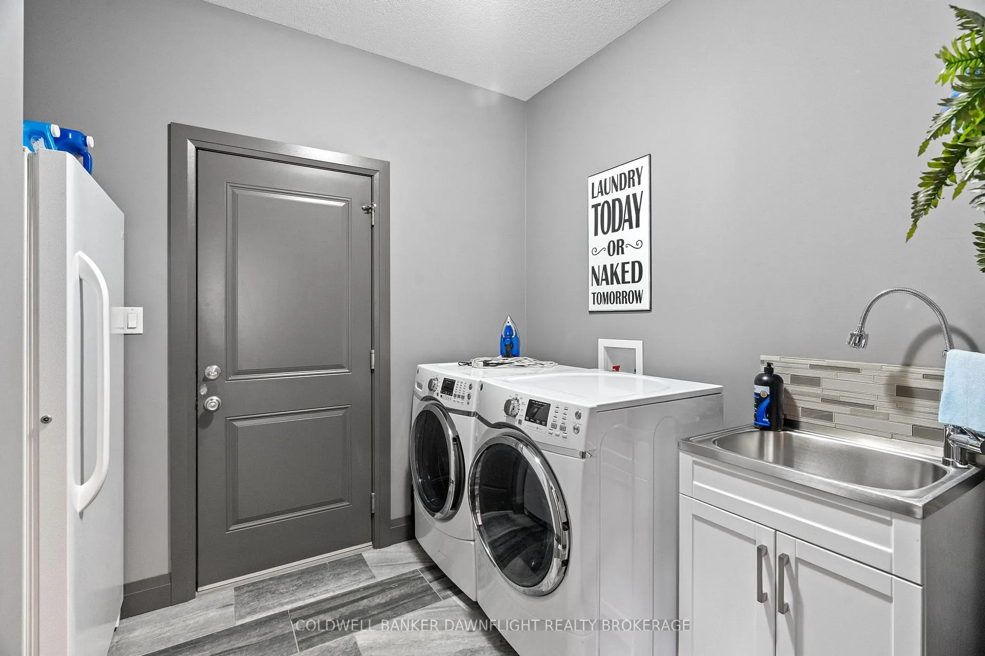 Photo 15 of 277 Darling Boulevard, South Huron, Exeter — HOMEH