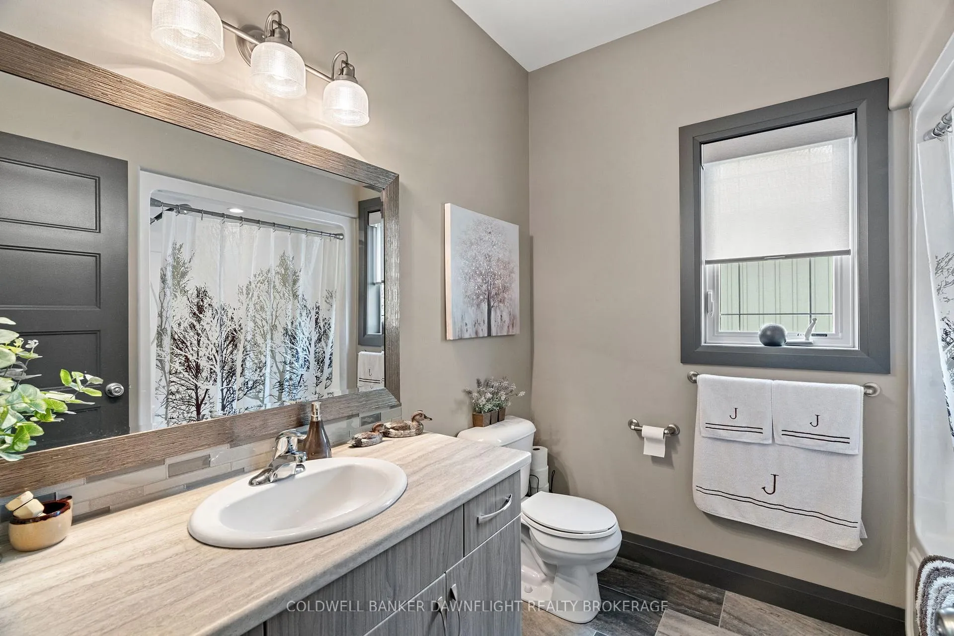 Photo 16 of 277 Darling Boulevard, South Huron, Exeter — HOMEH