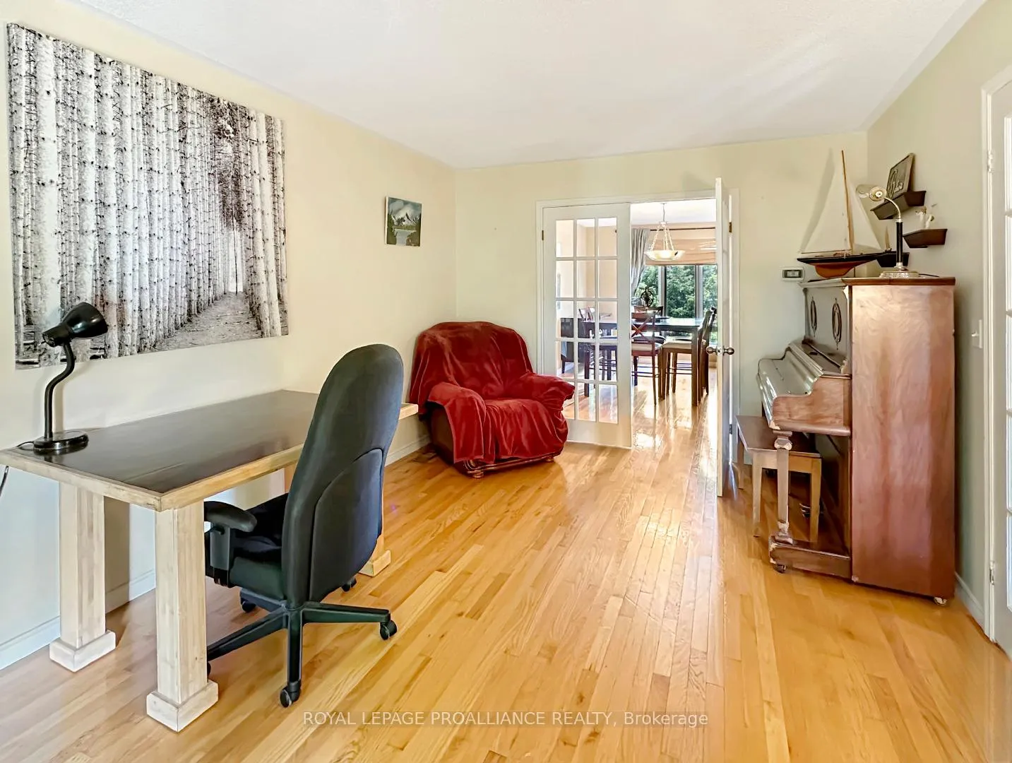 Photo 6 of 43 Dungannon Drive, Belleville, Belleville Ward — HOMEH