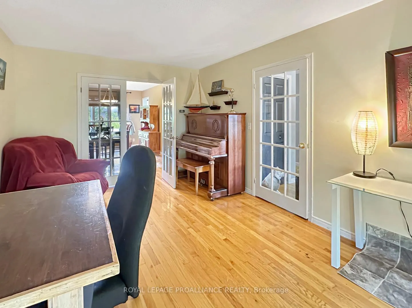 Photo 7 of 43 Dungannon Drive, Belleville, Belleville Ward — HOMEH