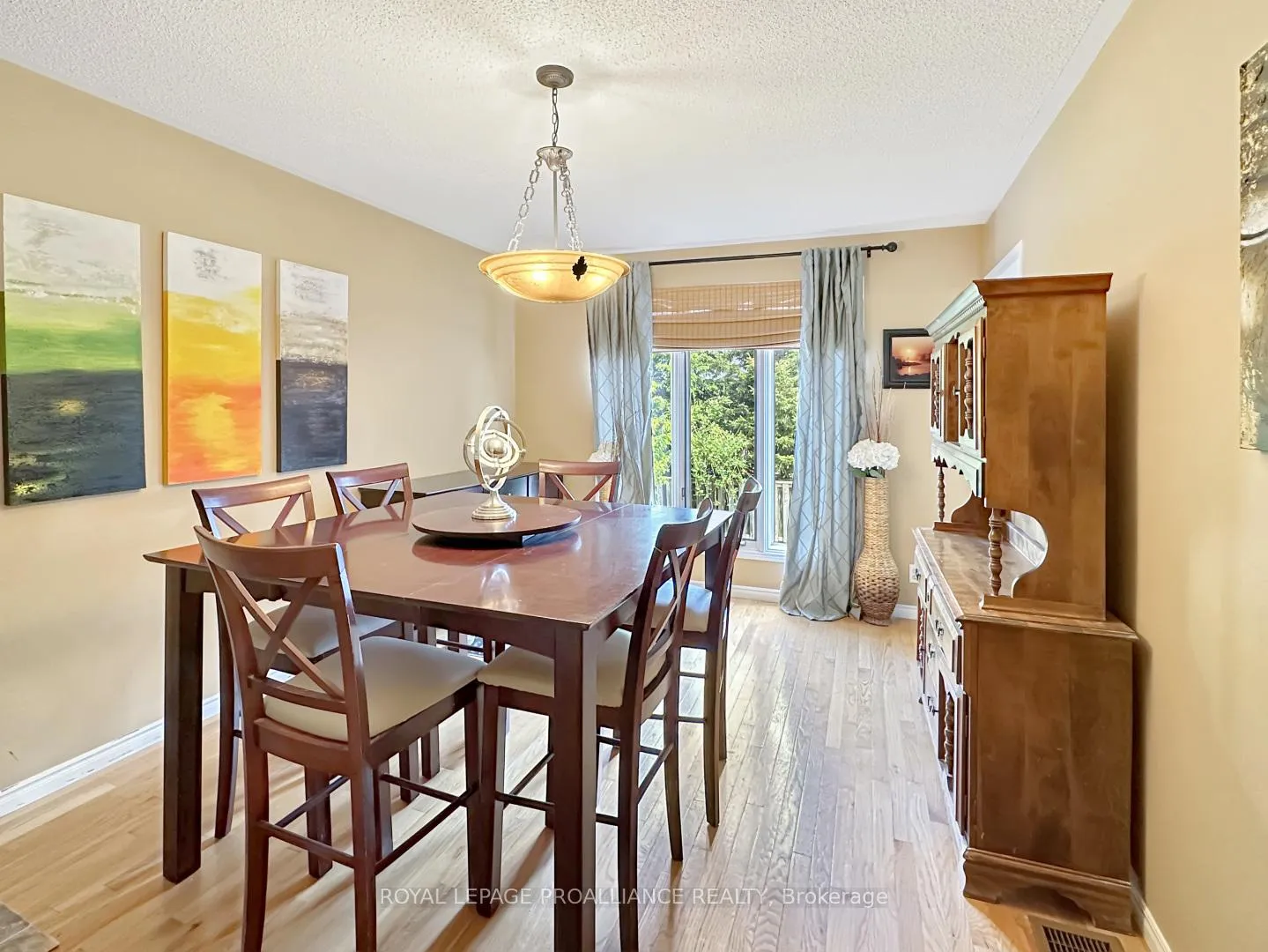 Photo 9 of 43 Dungannon Drive, Belleville, Belleville Ward — HOMEH