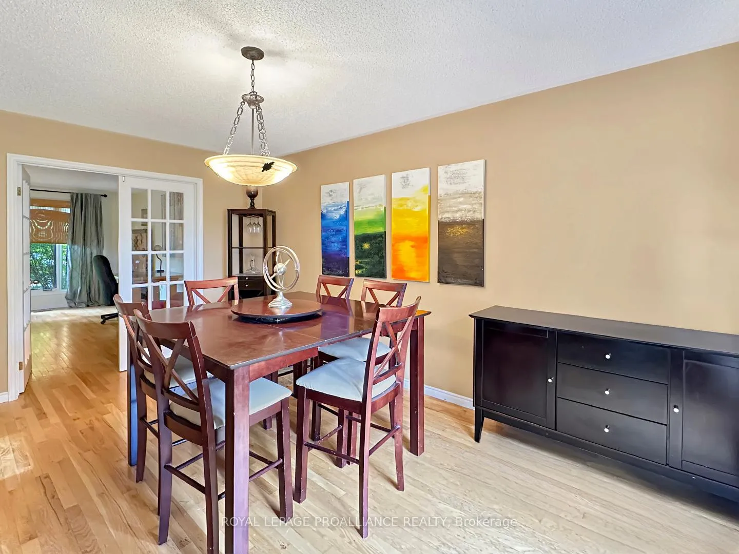 Photo 10 of 43 Dungannon Drive, Belleville, Belleville Ward — HOMEH