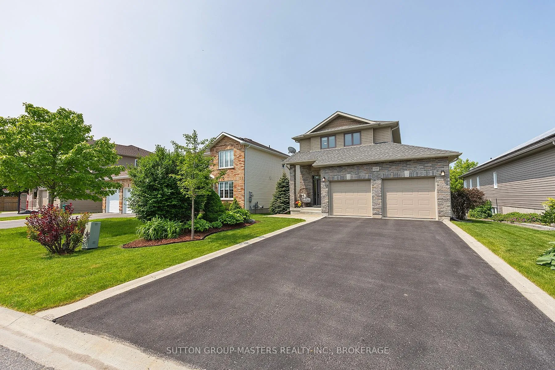 Photo 2 of 1298 Mazzolin Crescent, Kingston, City Northwest — HOMEH