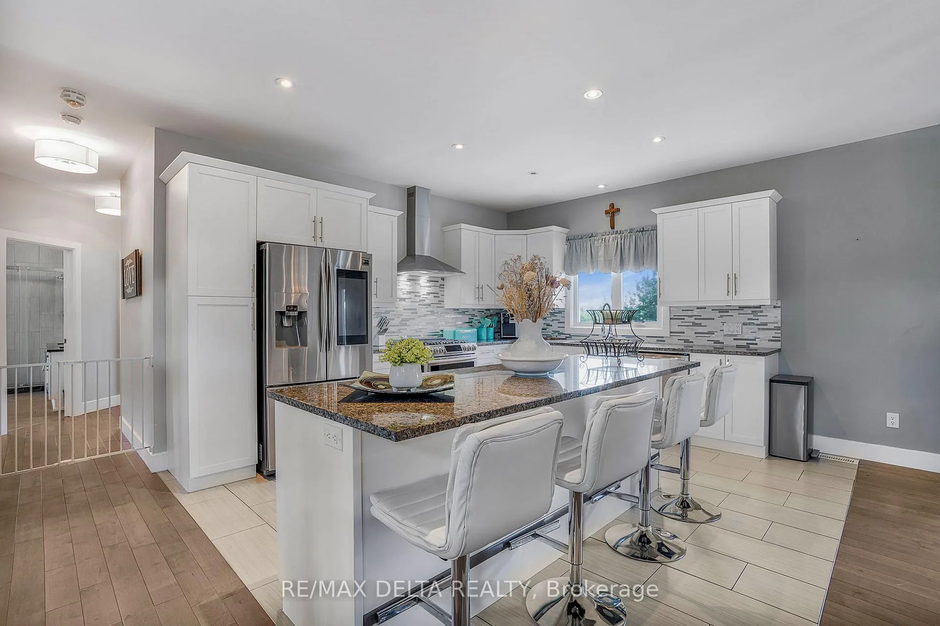 Photo 10 of 1605 St Anne Road, Champlain, Champlain Twp — HOMEH