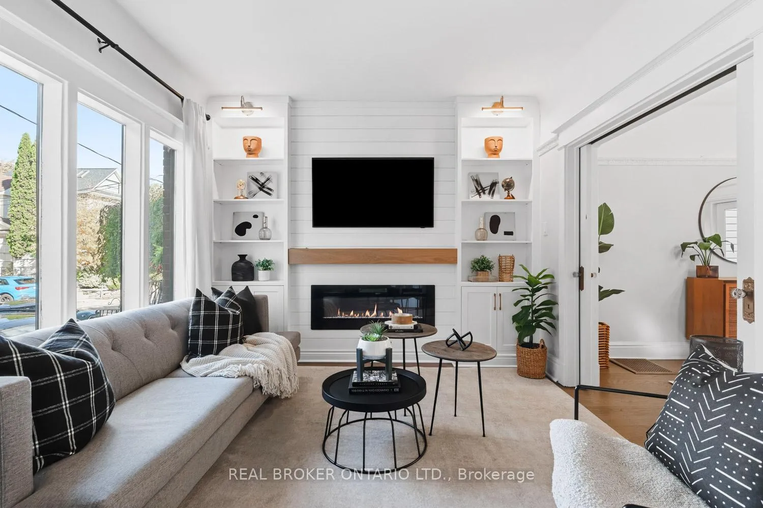 Photo 2 of 7 Juniper Avenue, Toronto, The Beaches — HOMEH