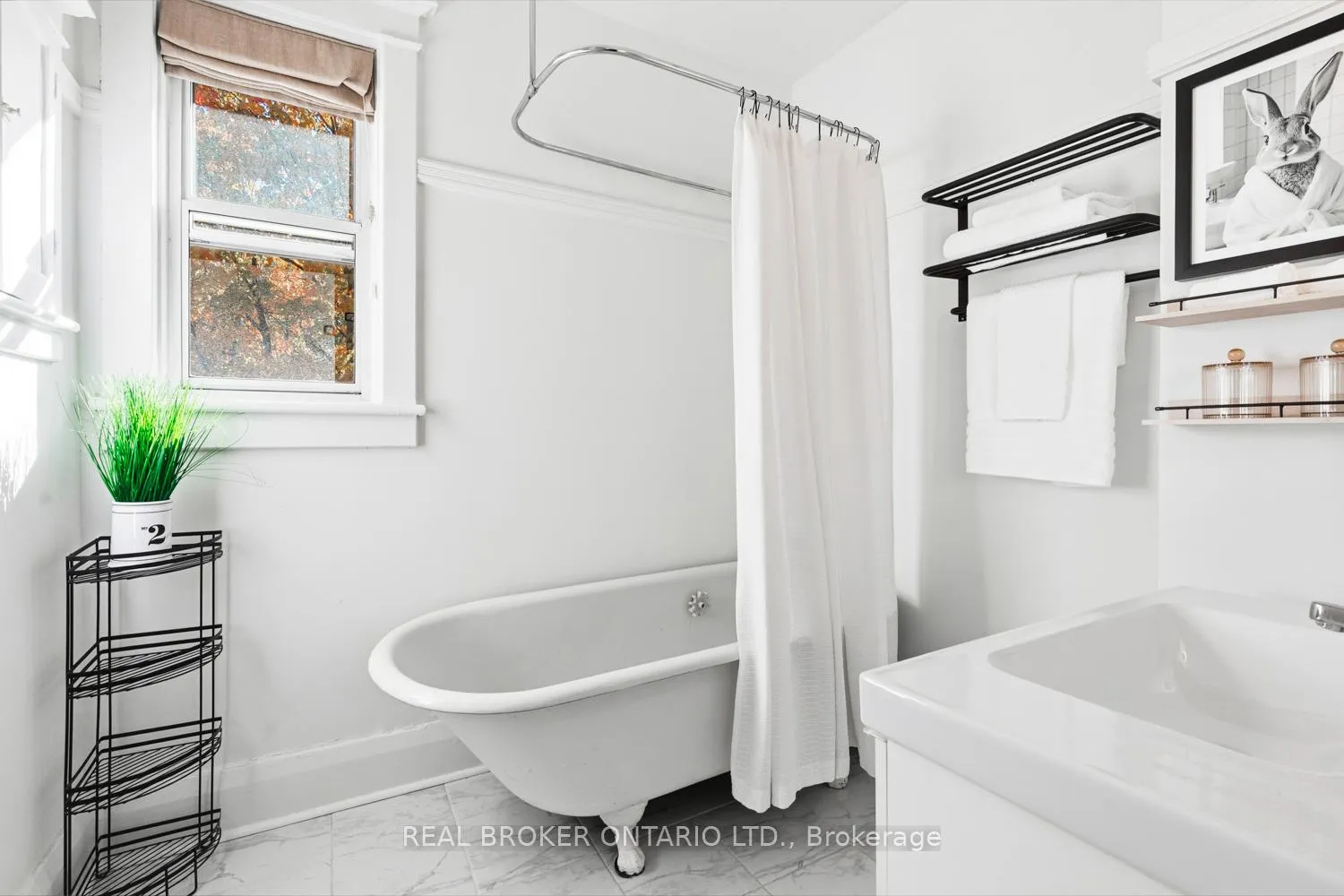 Photo 20 of 7 Juniper Avenue, Toronto, The Beaches — HOMEH