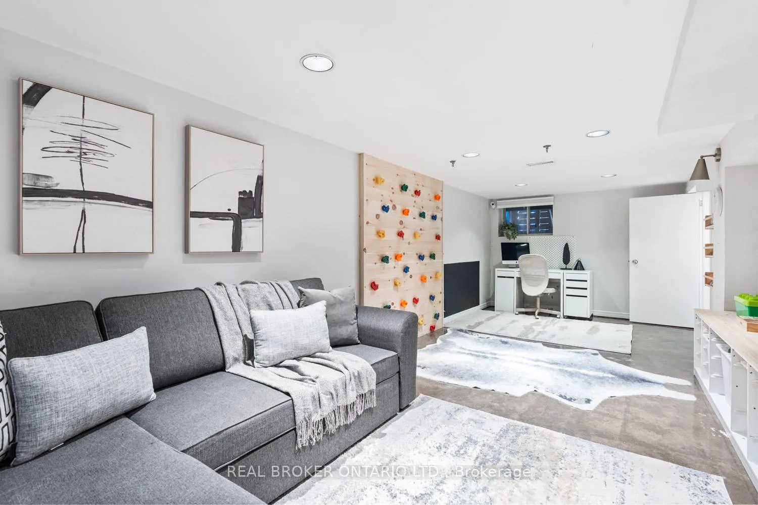 Photo 25 of 7 Juniper Avenue, Toronto, The Beaches — HOMEH