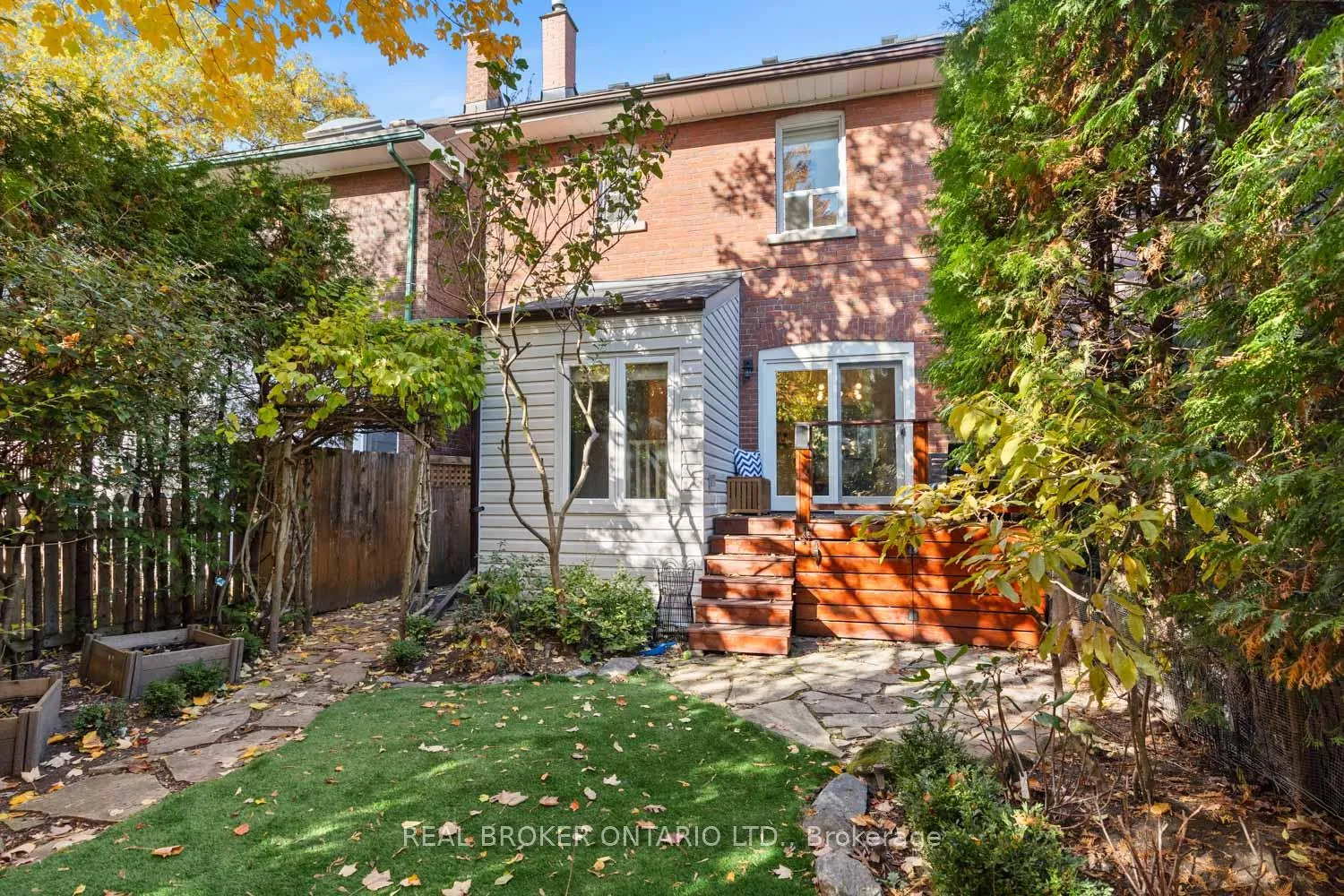 Photo 35 of 7 Juniper Avenue, Toronto, The Beaches — HOMEH