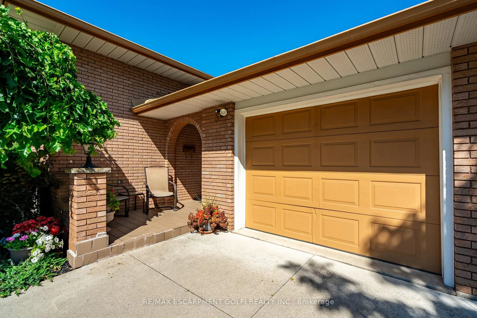 Photo 4 of 5 Rouge Hill Court, Hamilton, Red Hill — HOMEH