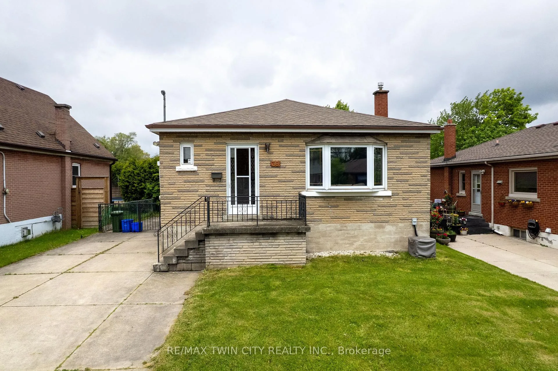 Photo 2 of 36 Shadyside Avenue, Hamilton, Burkholme — HOMEH