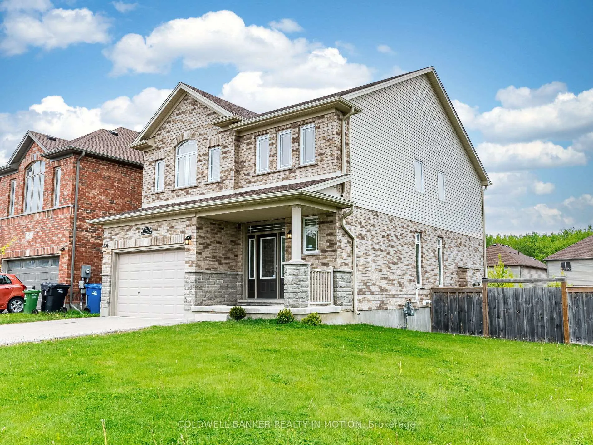 Photo 2 of 1 Gorman Ct Centre, Guelph, Willow West/Sugarbush/West Acres — HOMEH