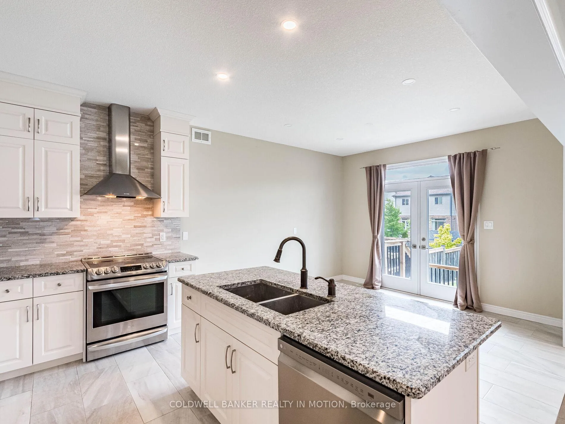Photo 18 of 1 Gorman Ct Centre, Guelph, Willow West/Sugarbush/West Acres — HOMEH