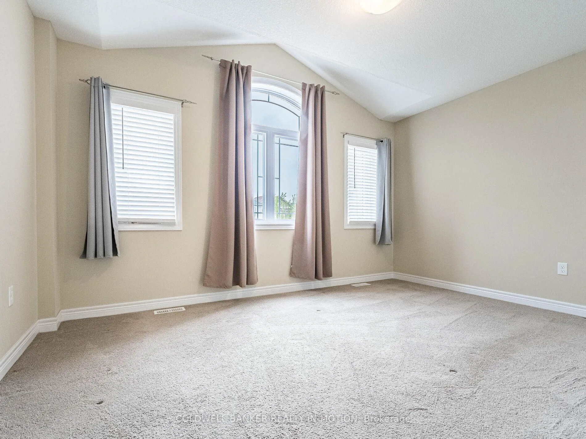 Photo 25 of 1 Gorman Ct Centre, Guelph, Willow West/Sugarbush/West Acres — HOMEH