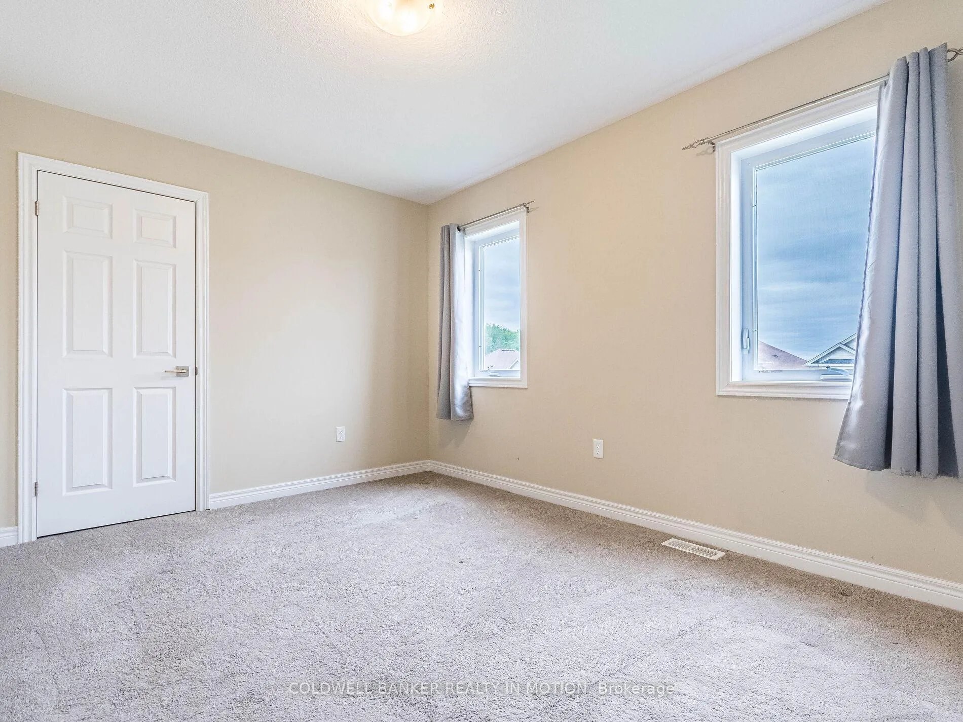 Photo 30 of 1 Gorman Ct Centre, Guelph, Willow West/Sugarbush/West Acres — HOMEH