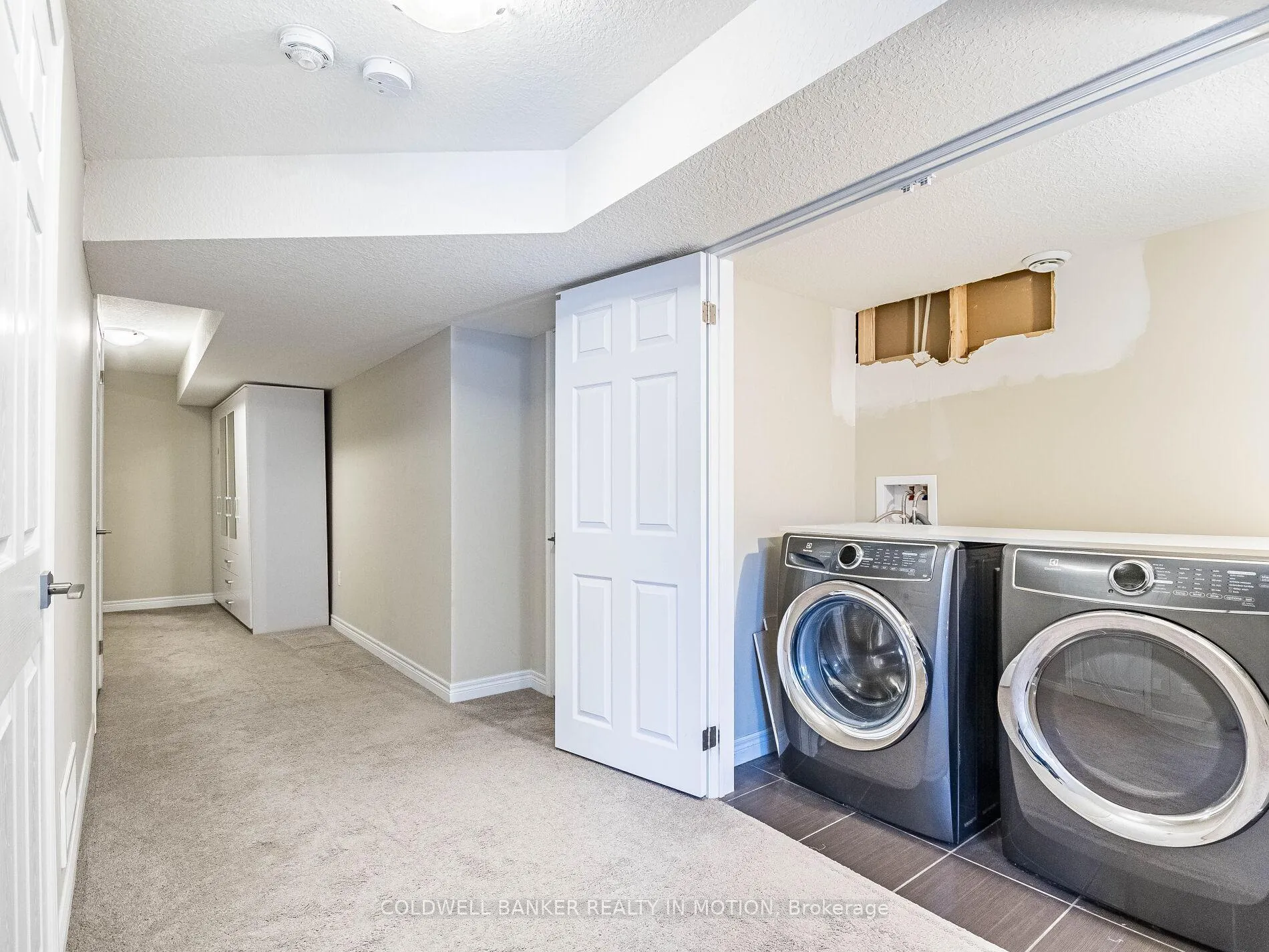 Photo 41 of 1 Gorman Ct Centre, Guelph, Willow West/Sugarbush/West Acres — HOMEH