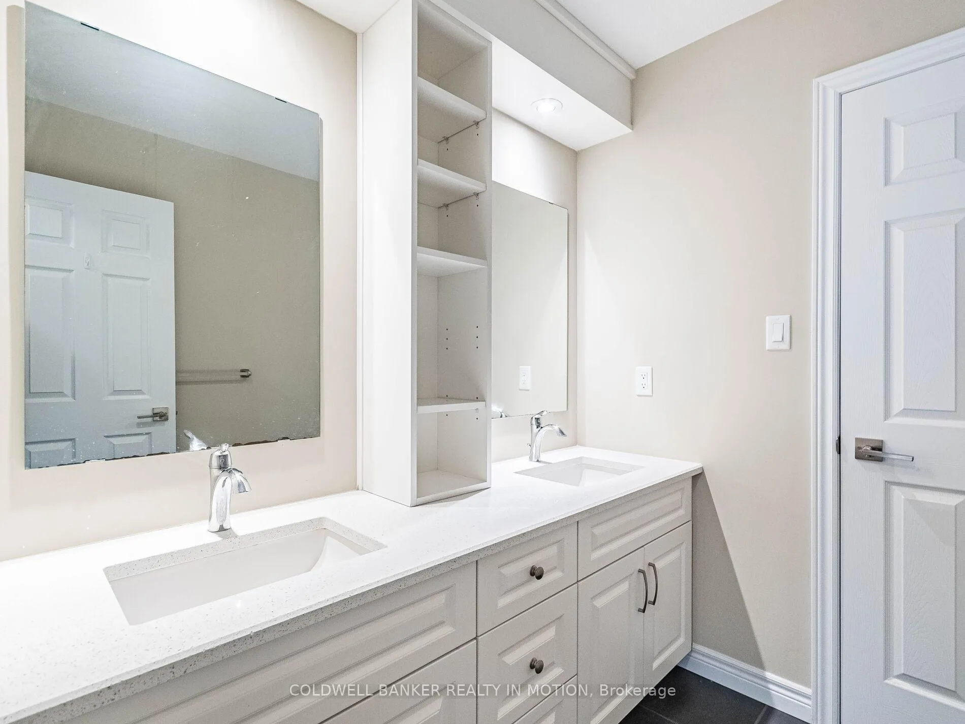Photo 42 of 1 Gorman Ct Centre, Guelph, Willow West/Sugarbush/West Acres — HOMEH