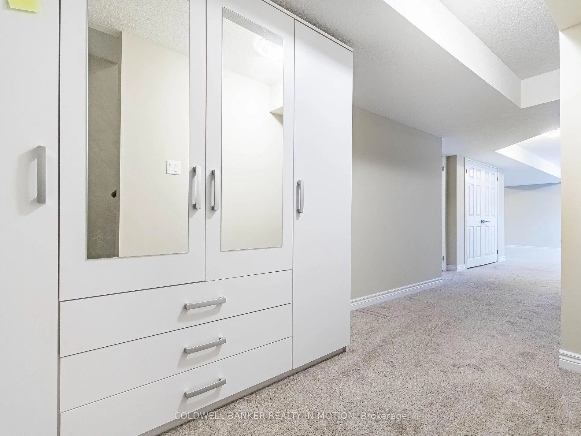 Photo 48 of 1 Gorman Ct Centre, Guelph, Willow West/Sugarbush/West Acres — HOMEH