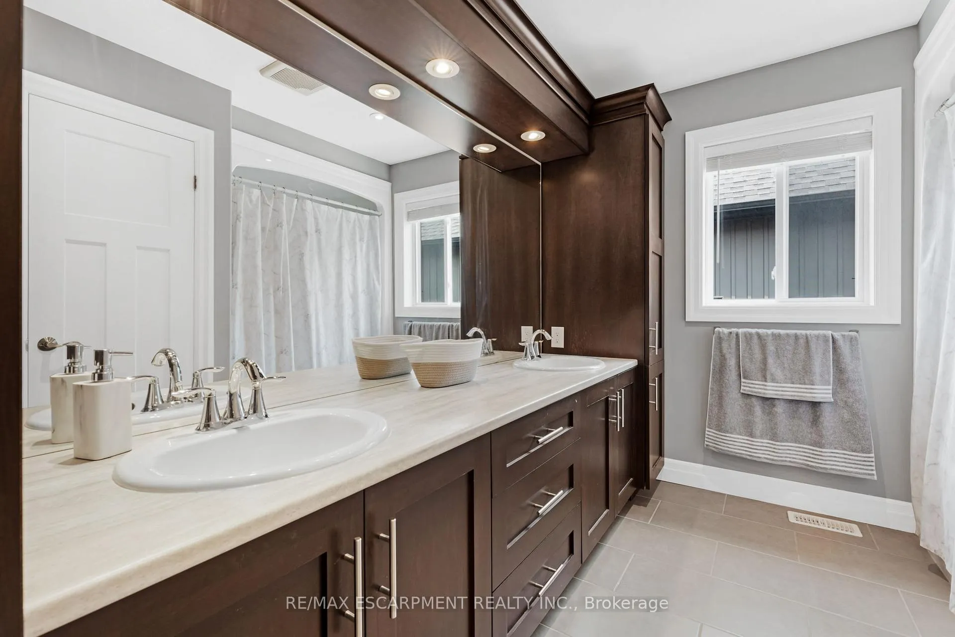 Photo 23 of 1528 Haist Street, Pelham, Fonthill — HOMEH