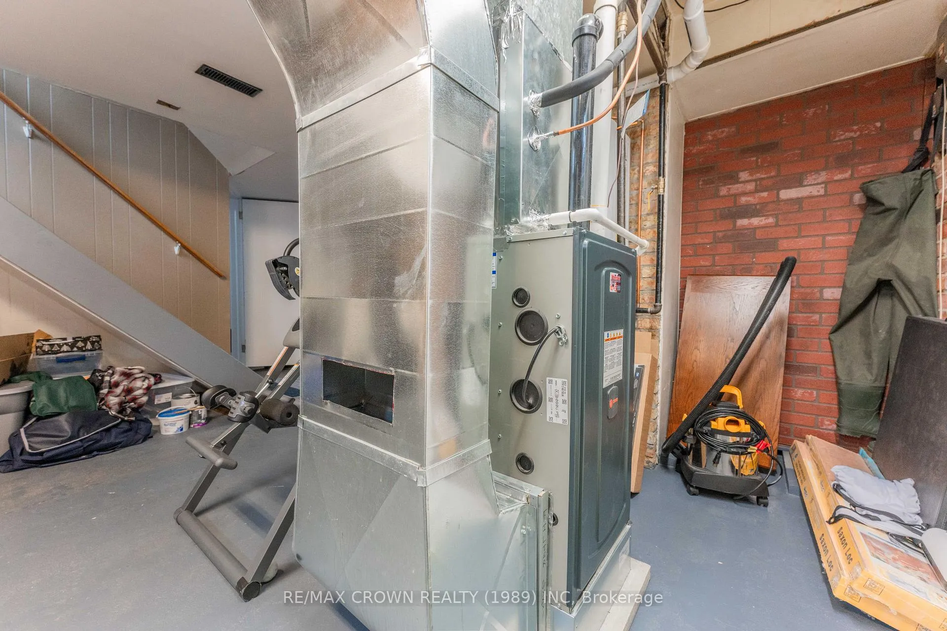 Photo 41 of 40 Cedar Street, Kapuskasing — HOMEH