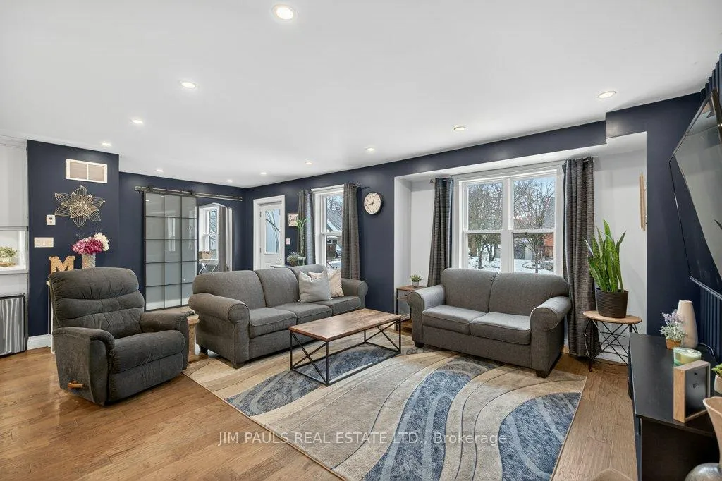 Photo 8 of 2 Sylvia Avenue, Hamilton, Rosedale — HOMEH