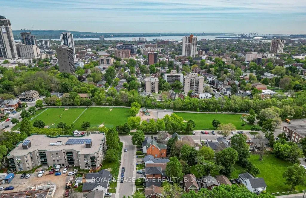 Photo 2 of 91 Aurora Street, Hamilton, Corktown — HOMEH