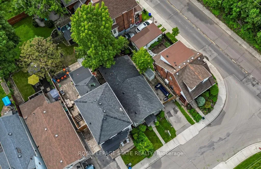 Photo 3 of 91 Aurora Street, Hamilton, Corktown — HOMEH