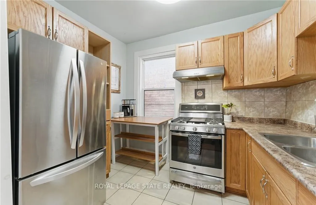 Photo 10 of 91 Aurora Street, Hamilton, Corktown — HOMEH