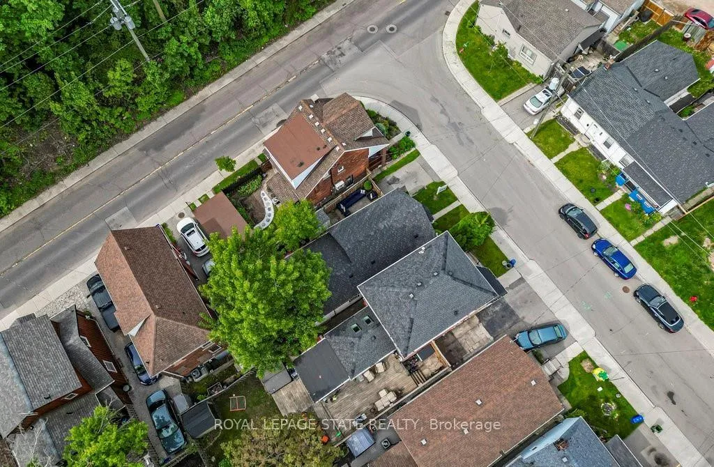 Photo 32 of 91 Aurora Street, Hamilton, Corktown — HOMEH