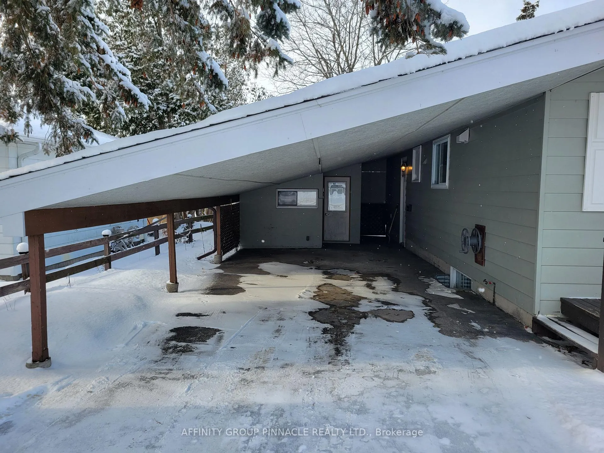 Photo 5 of 524 Sarah Street, Brock, Beaverton — HOMEH