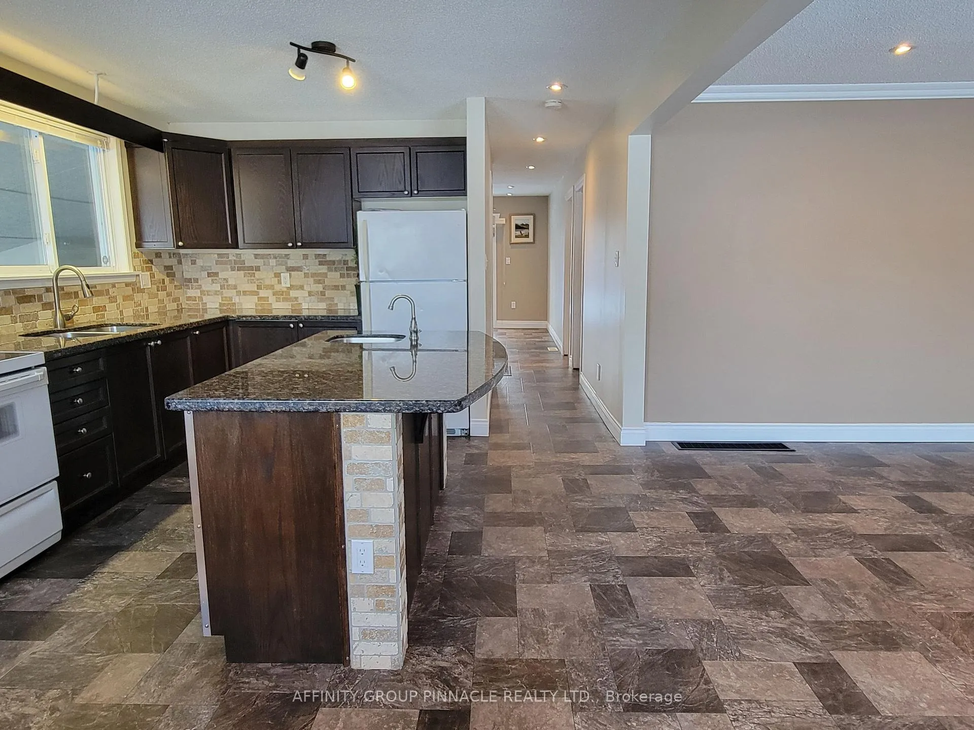 Photo 8 of 524 Sarah Street, Brock, Beaverton — HOMEH