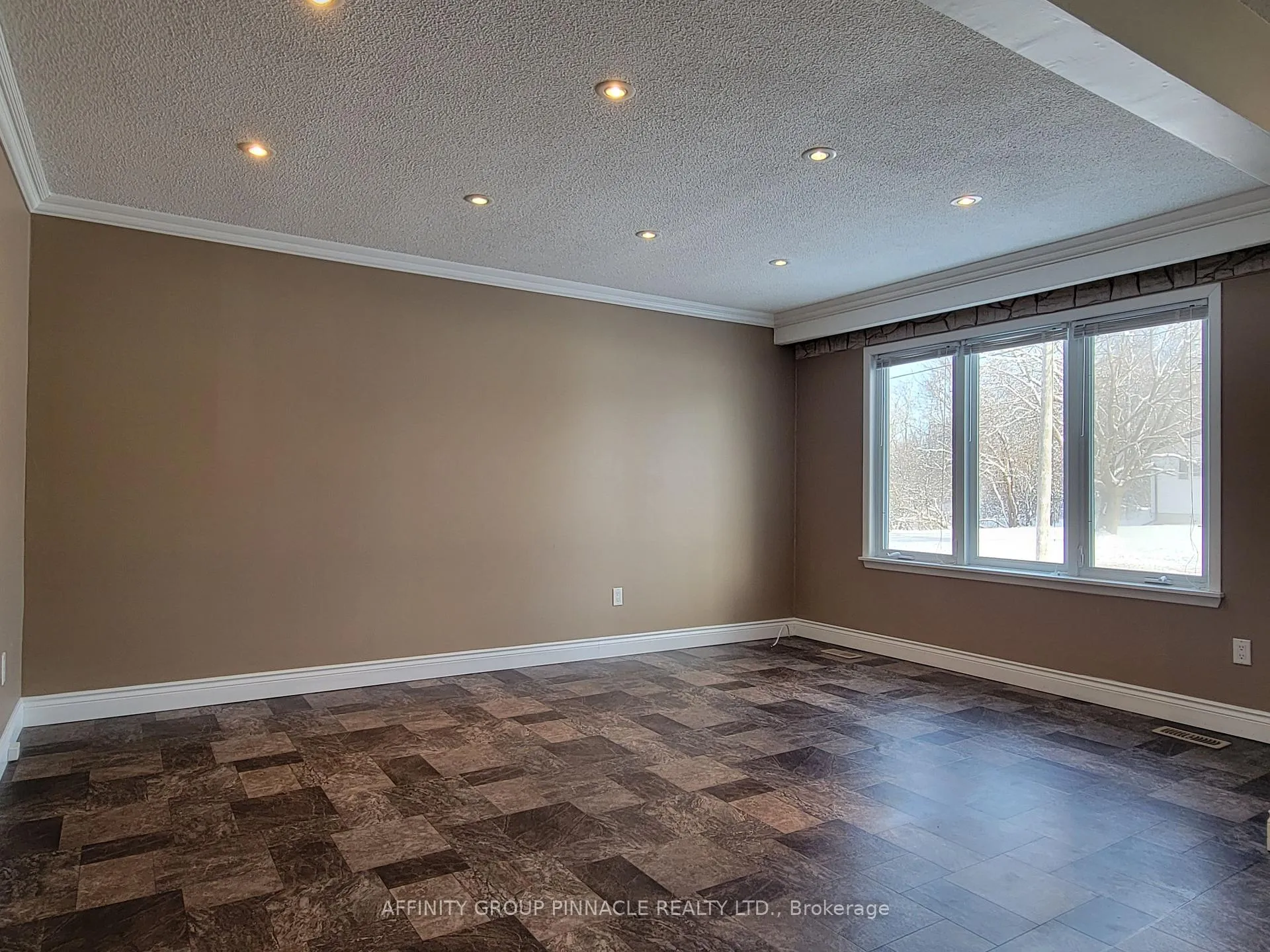 Photo 15 of 524 Sarah Street, Brock, Beaverton — HOMEH
