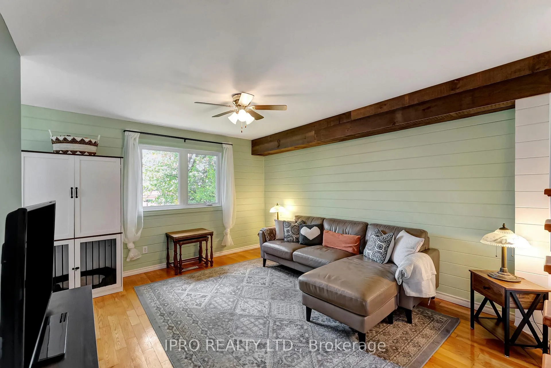 Photo 10 of 28 Celtic Drive, Haldimand — HOMEH