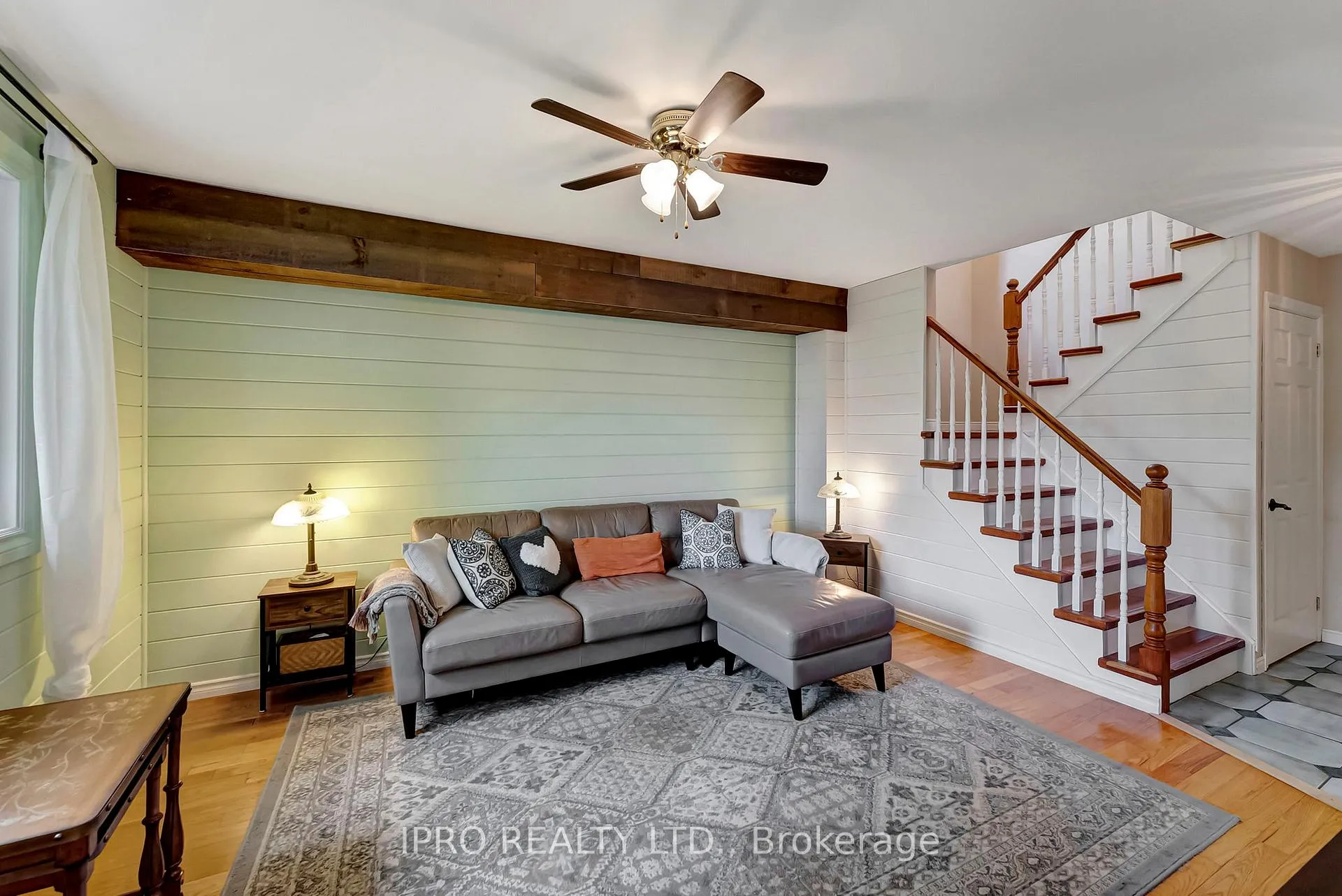 Photo 11 of 28 Celtic Drive, Haldimand — HOMEH