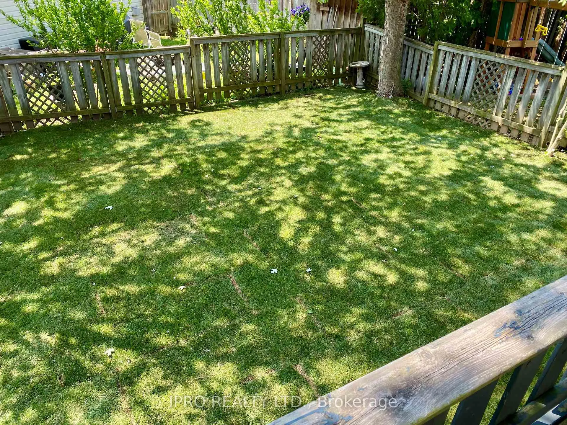 Photo 37 of 28 Celtic Drive, Haldimand — HOMEH