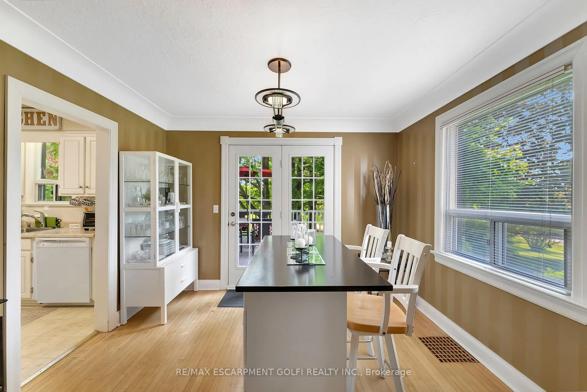 Photo 9 of 303 Highway No 5, Brant, South Dumfries — HOMEH