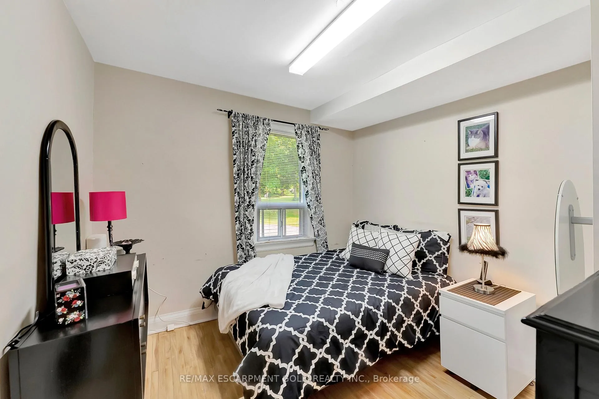 Photo 14 of 303 Highway No 5, Brant, South Dumfries — HOMEH