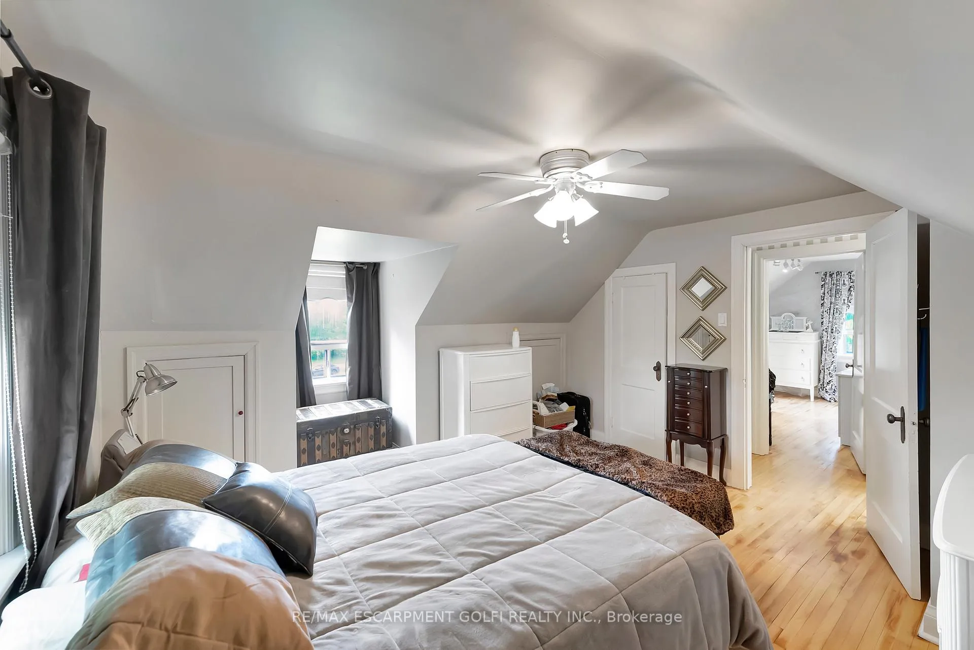 Photo 16 of 303 Highway No 5, Brant, South Dumfries — HOMEH