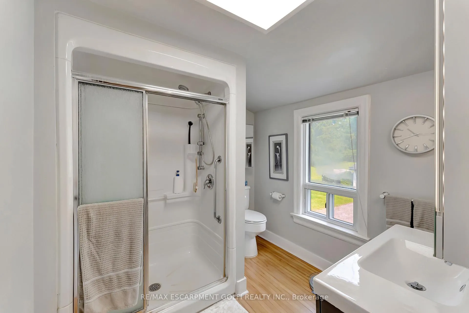 Photo 18 of 303 Highway No 5, Brant, South Dumfries — HOMEH