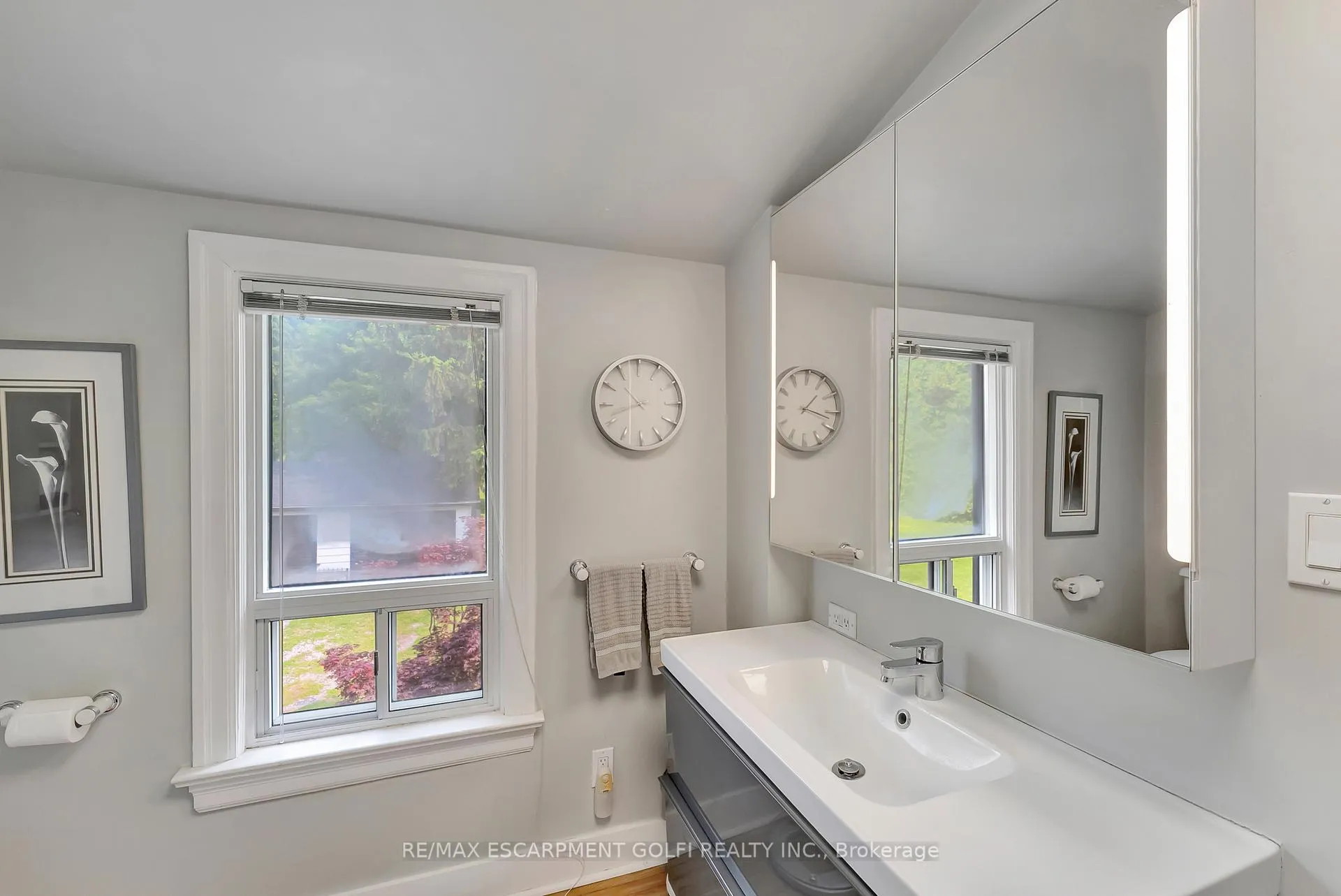 Photo 19 of 303 Highway No 5, Brant, South Dumfries — HOMEH