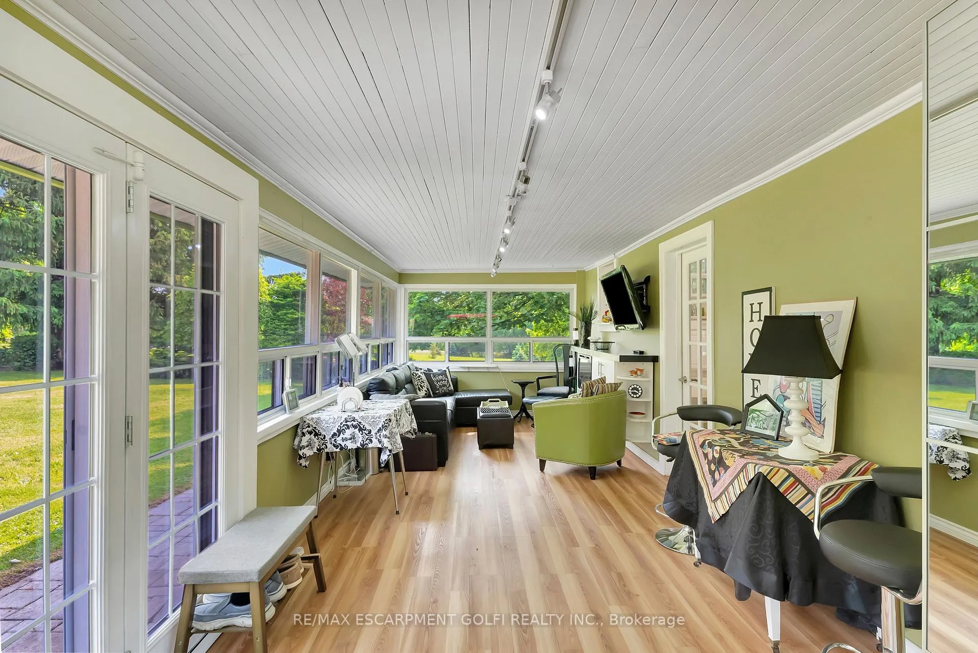 Photo 20 of 303 Highway No 5, Brant, South Dumfries — HOMEH