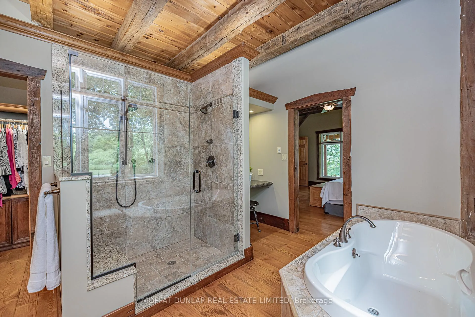 Photo 15 of 1470 Scarlett Line, Springwater, Elmvale — HOMEH