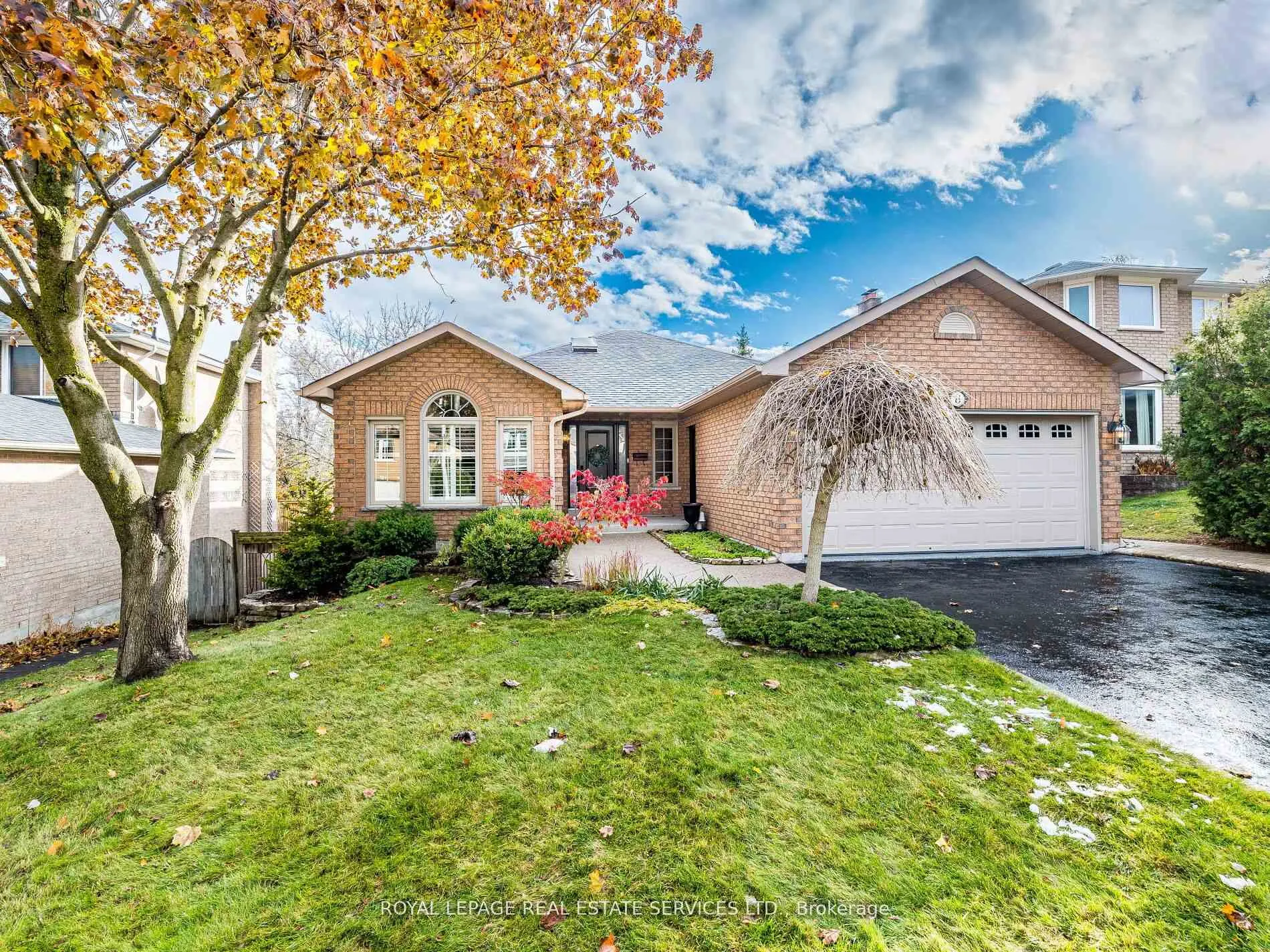 Photo 1 of 8 Macallister Court, Barrie, Letitia Heights — HOMEH