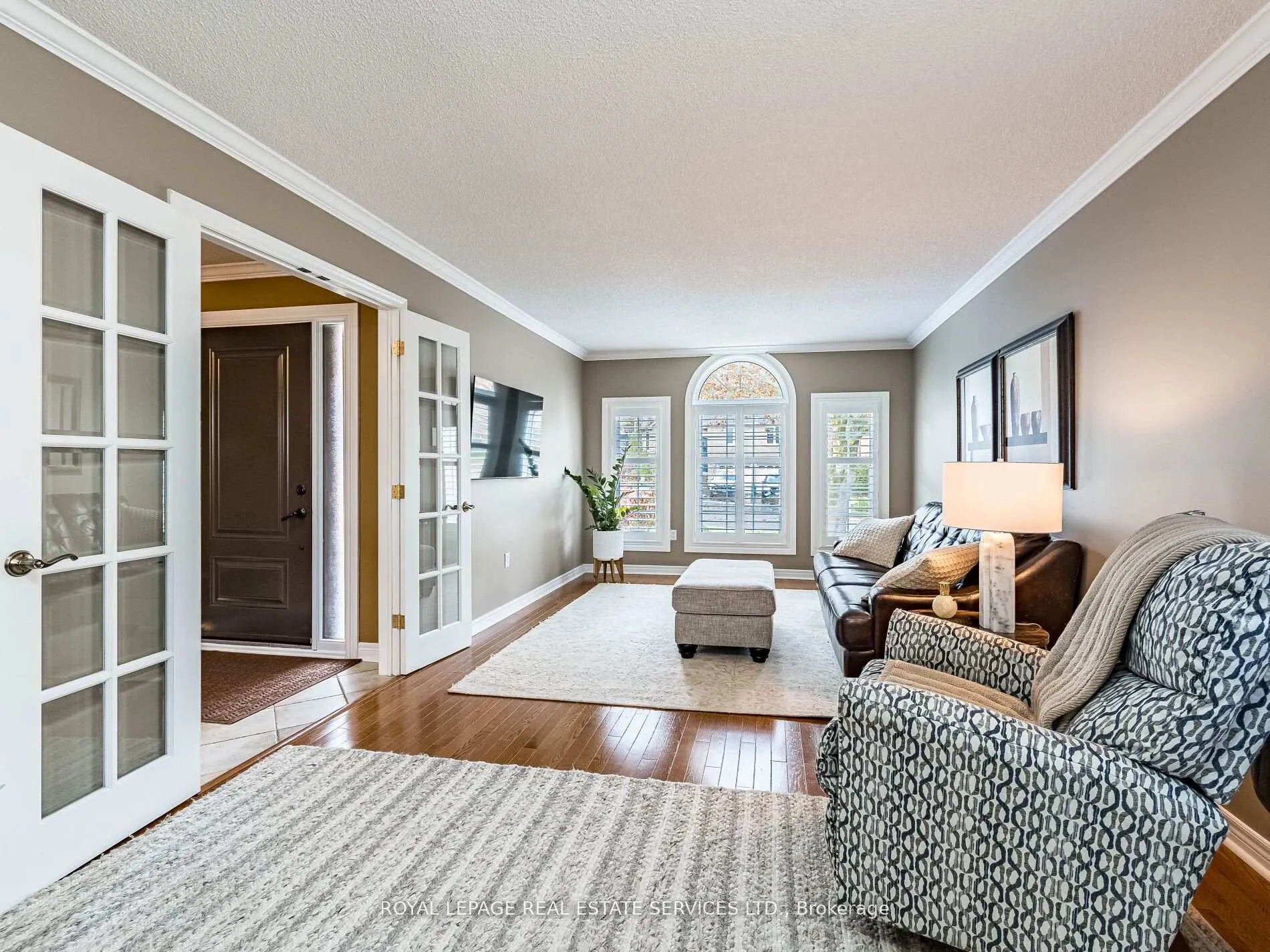 Photo 9 of 8 Macallister Court, Barrie, Letitia Heights — HOMEH