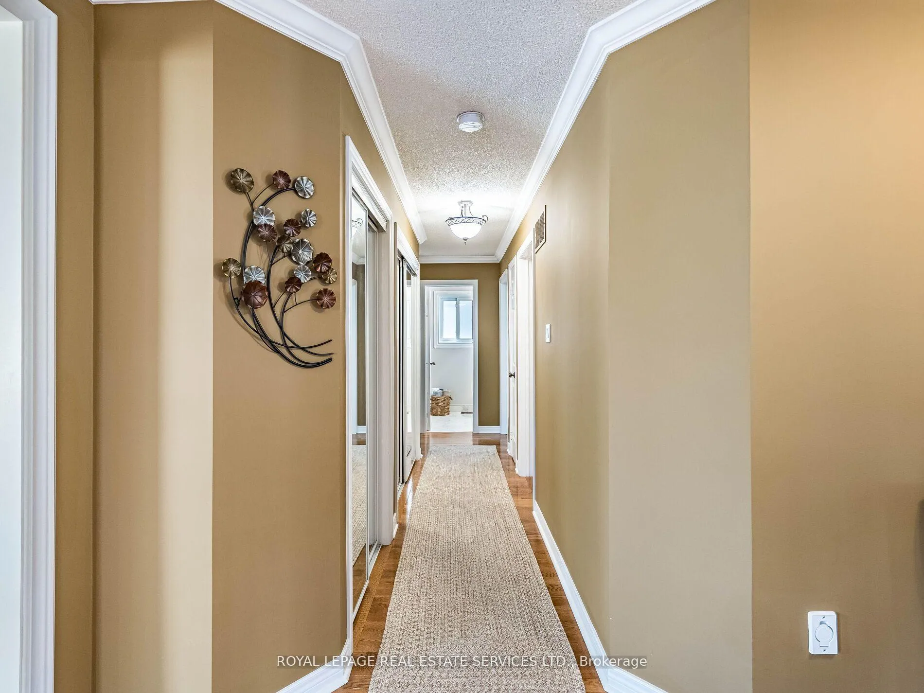 Photo 19 of 8 Macallister Court, Barrie, Letitia Heights — HOMEH