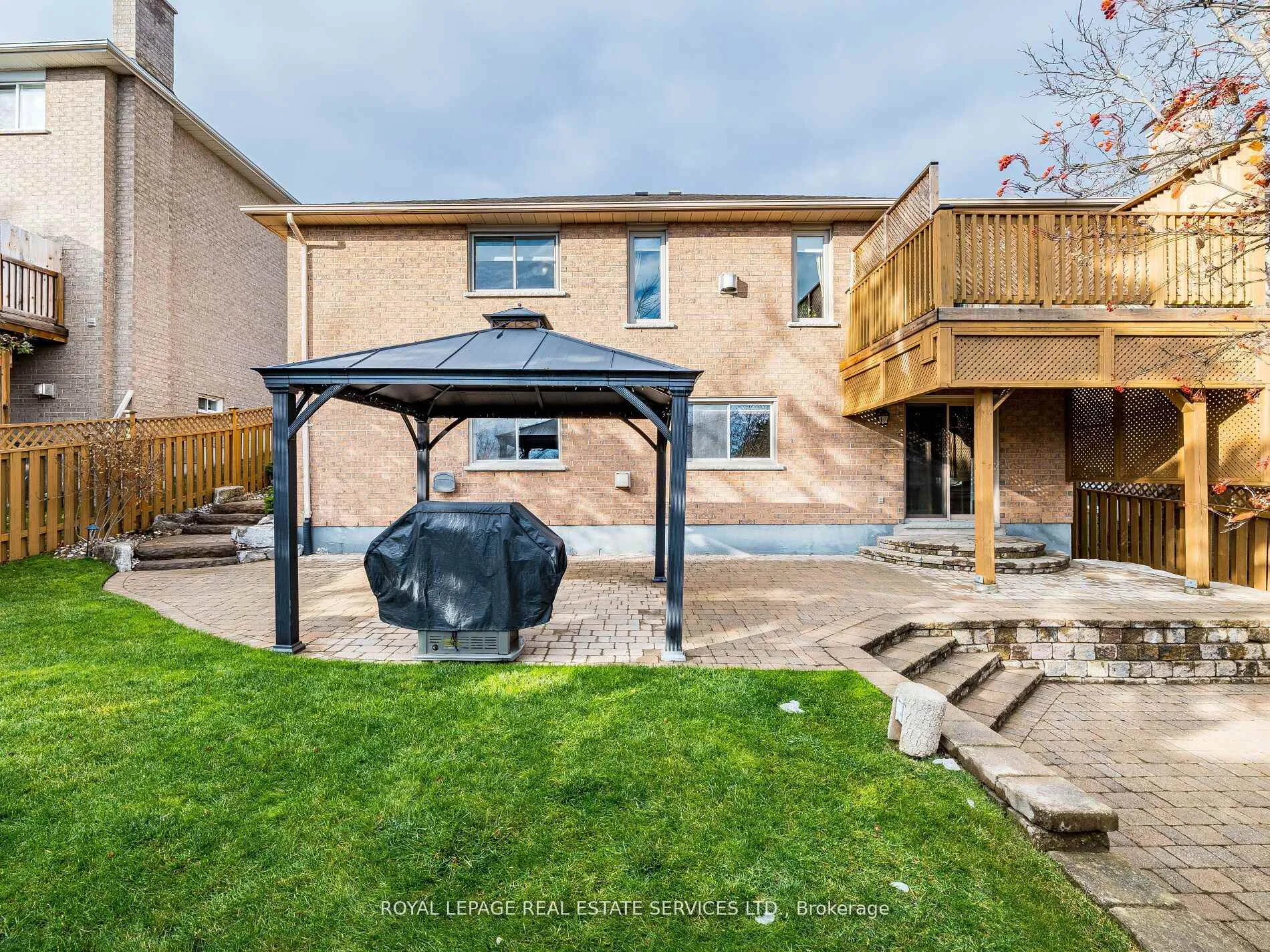 Photo 40 of 8 Macallister Court, Barrie, Letitia Heights — HOMEH